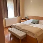 Balkonett Pensión 3*