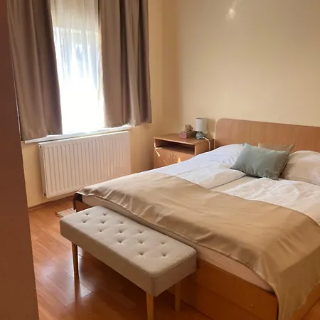 Balkonett Pensión 3*